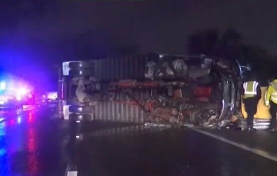 29244 46983 lives matter more than apple l