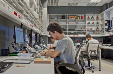 Apple is going to supply parts for repair to third party stores for the first time