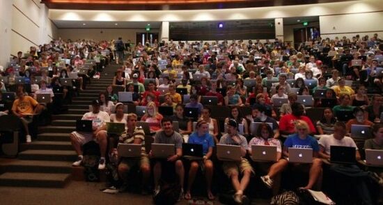 macbooks college 640x295