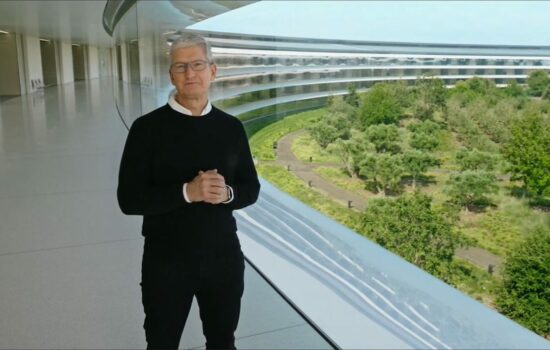 159eb728 apple keynote event e1600246385454