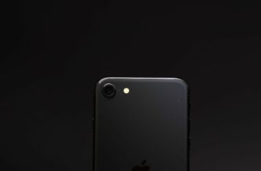 5G iPhone SE Production Makes Progress; Slated To Launch in April/May