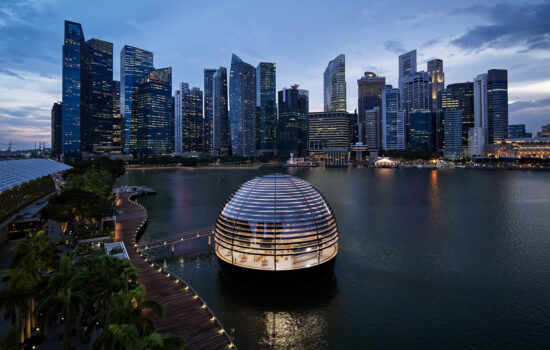 d77022f1 apple nso marina bay sands aerial view 09072020 full bleed image