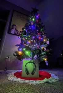 AirPods Max Christmas scaled