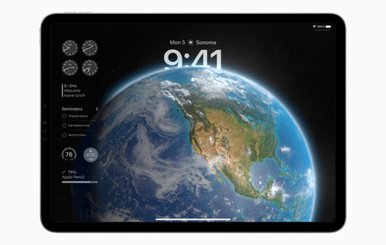 iPadOS 17 Lock Screen