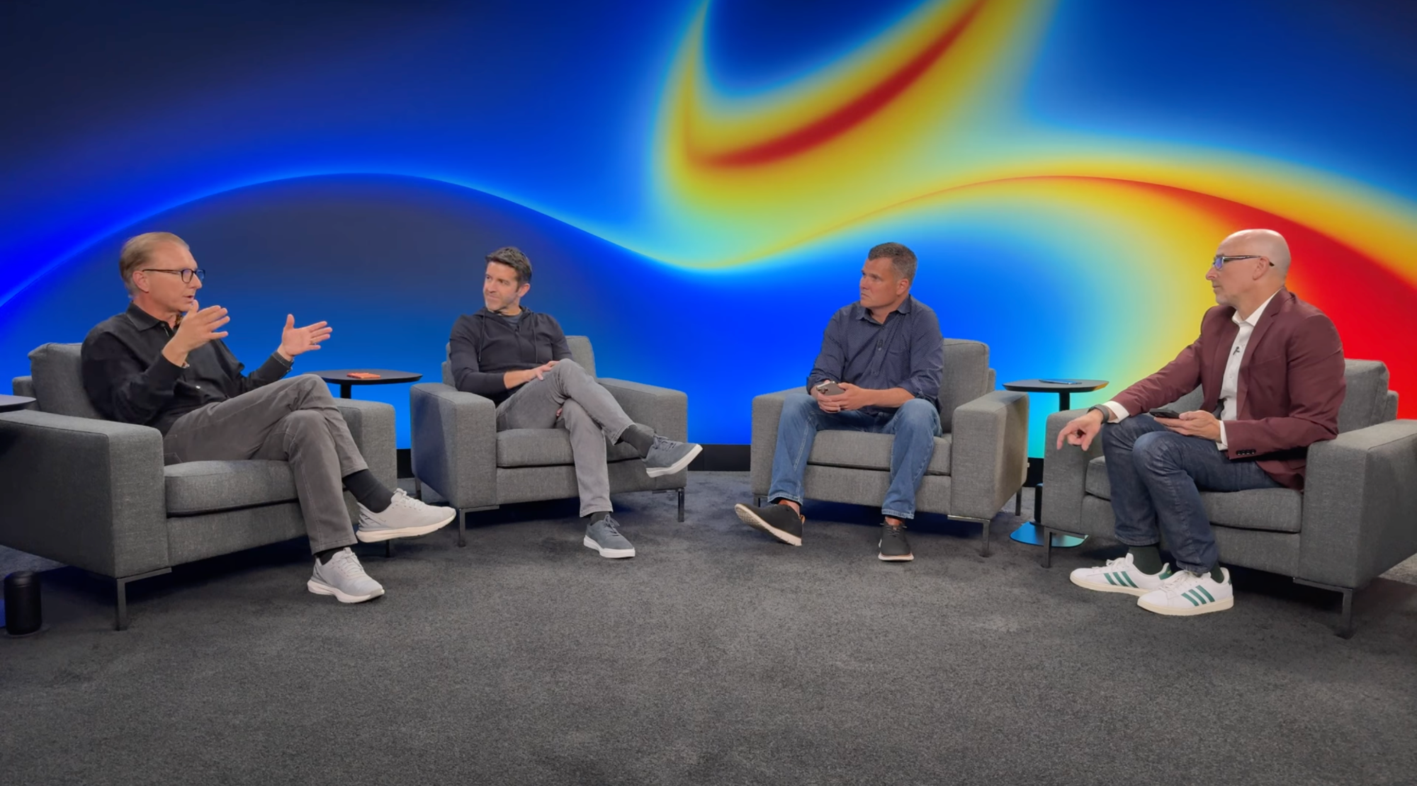 Apple Execs Demonstrate Iphone Air Durability In A Bend Test