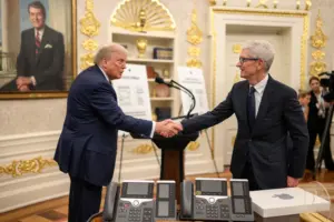 Tim Cook and Donald Trump
