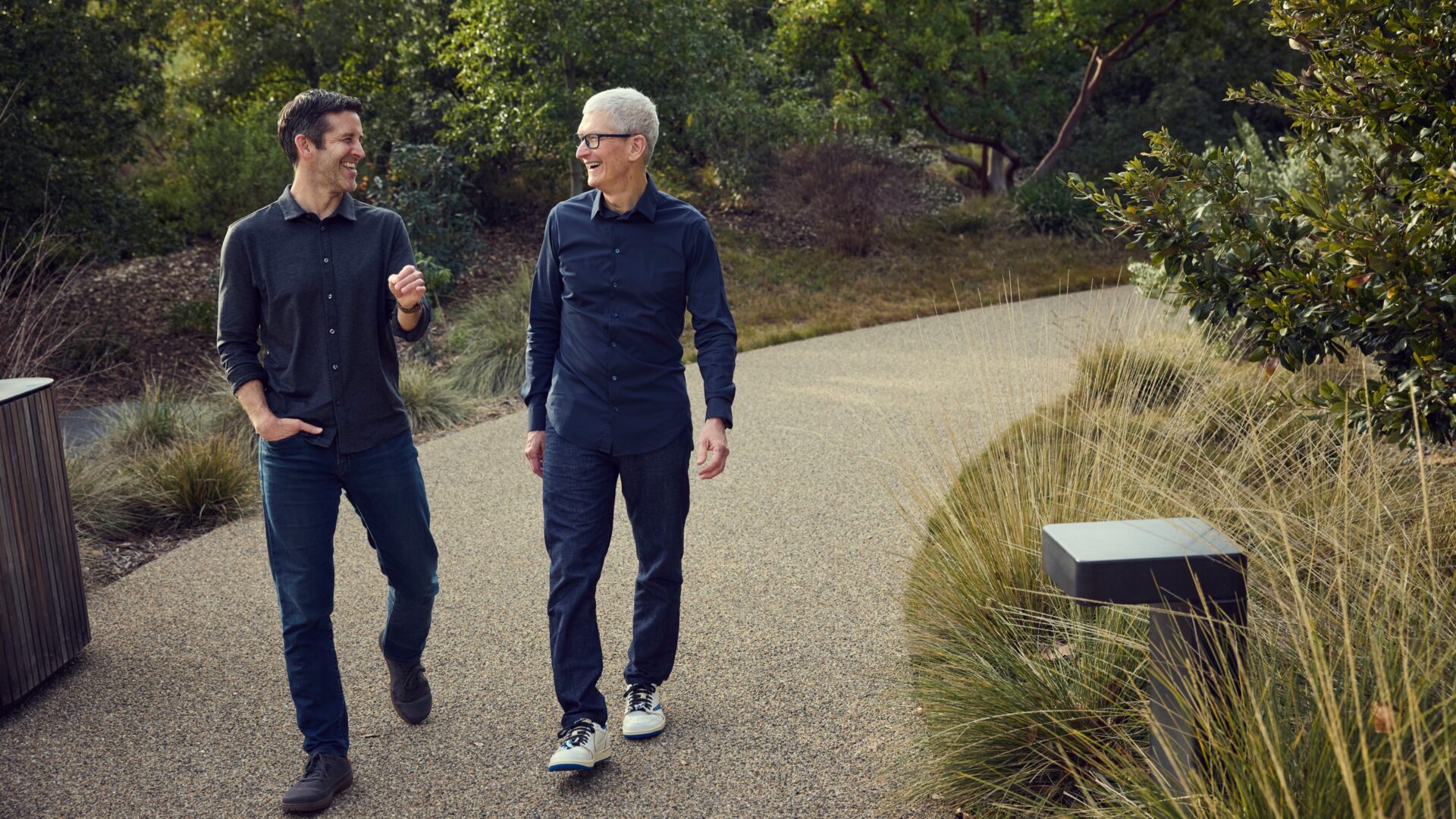 Tim Cook to step down as Apple CEO