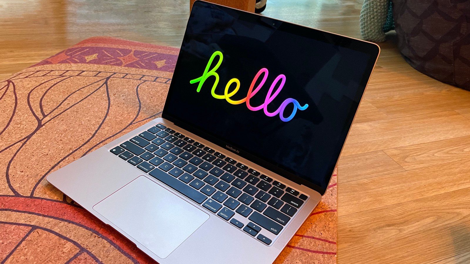 6588e139 hello screen saver 1