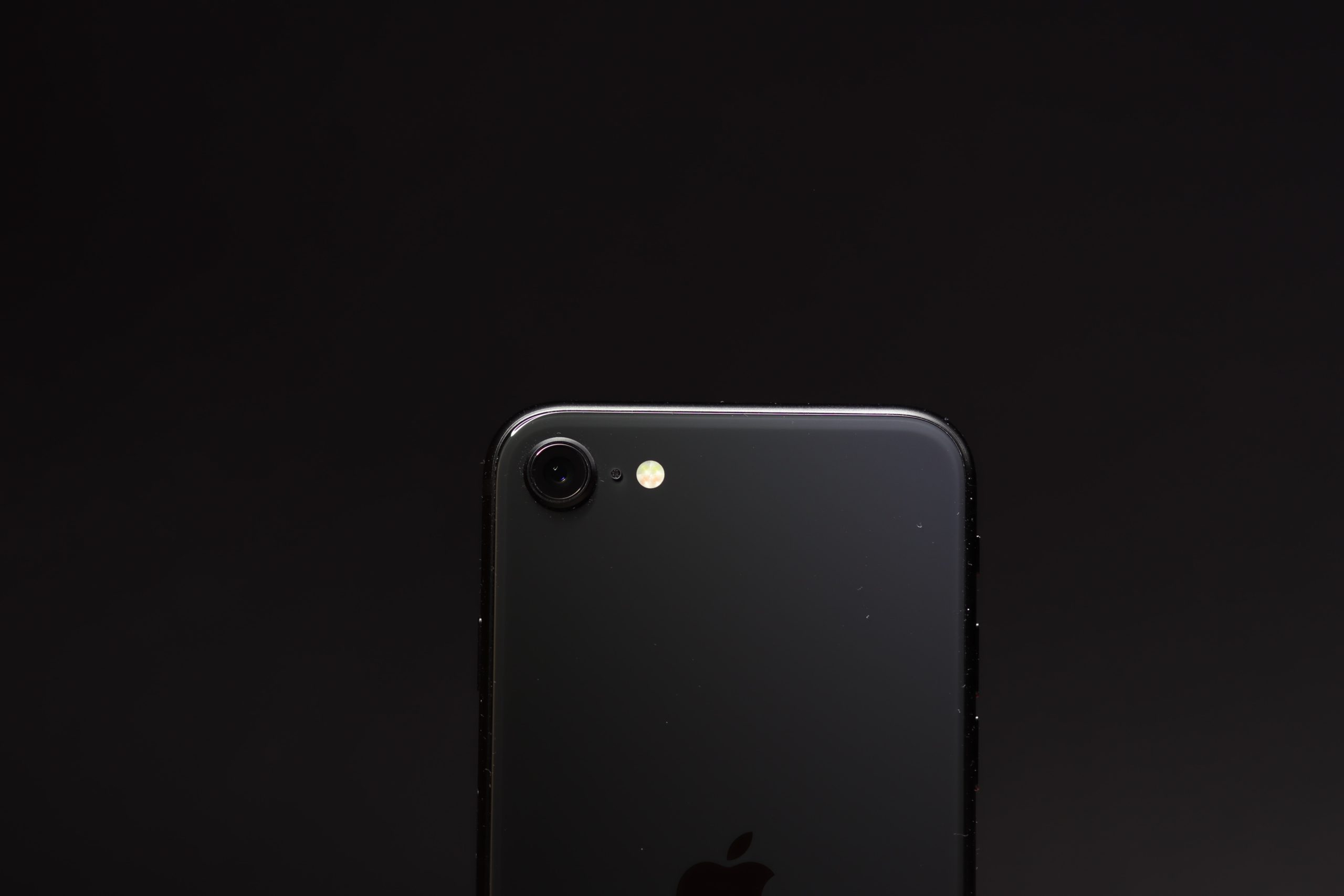 5G iPhone SE Production Makes Progress; Slated To Launch in April/May