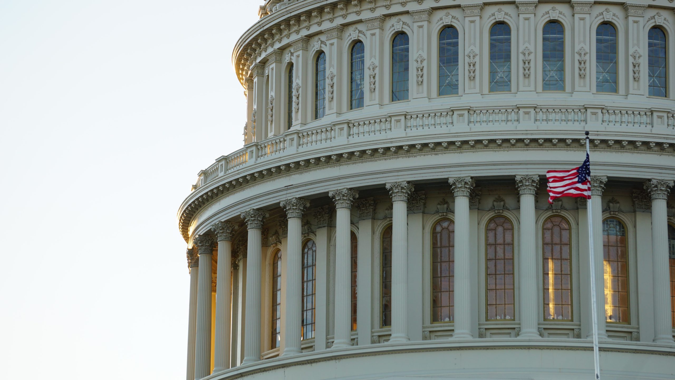 Antitrust Bill Targeting Apple Backed by US Department of Justice