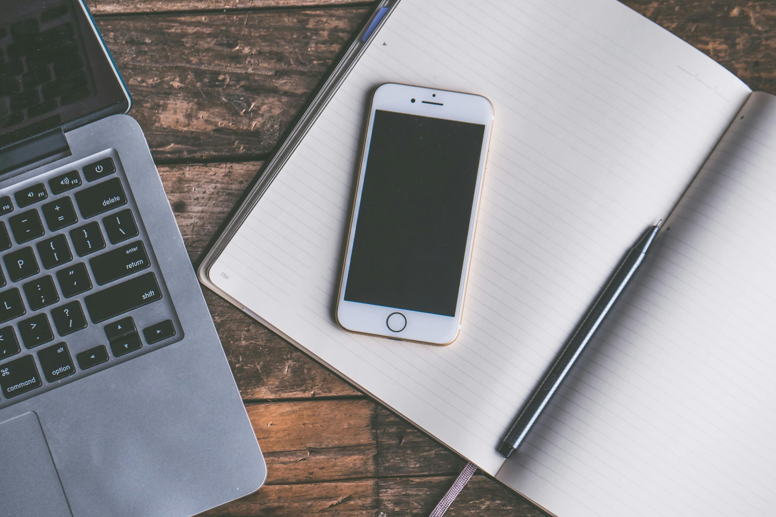 Maximizing Your iPhone for Remote Work: Essential Apps and Tips