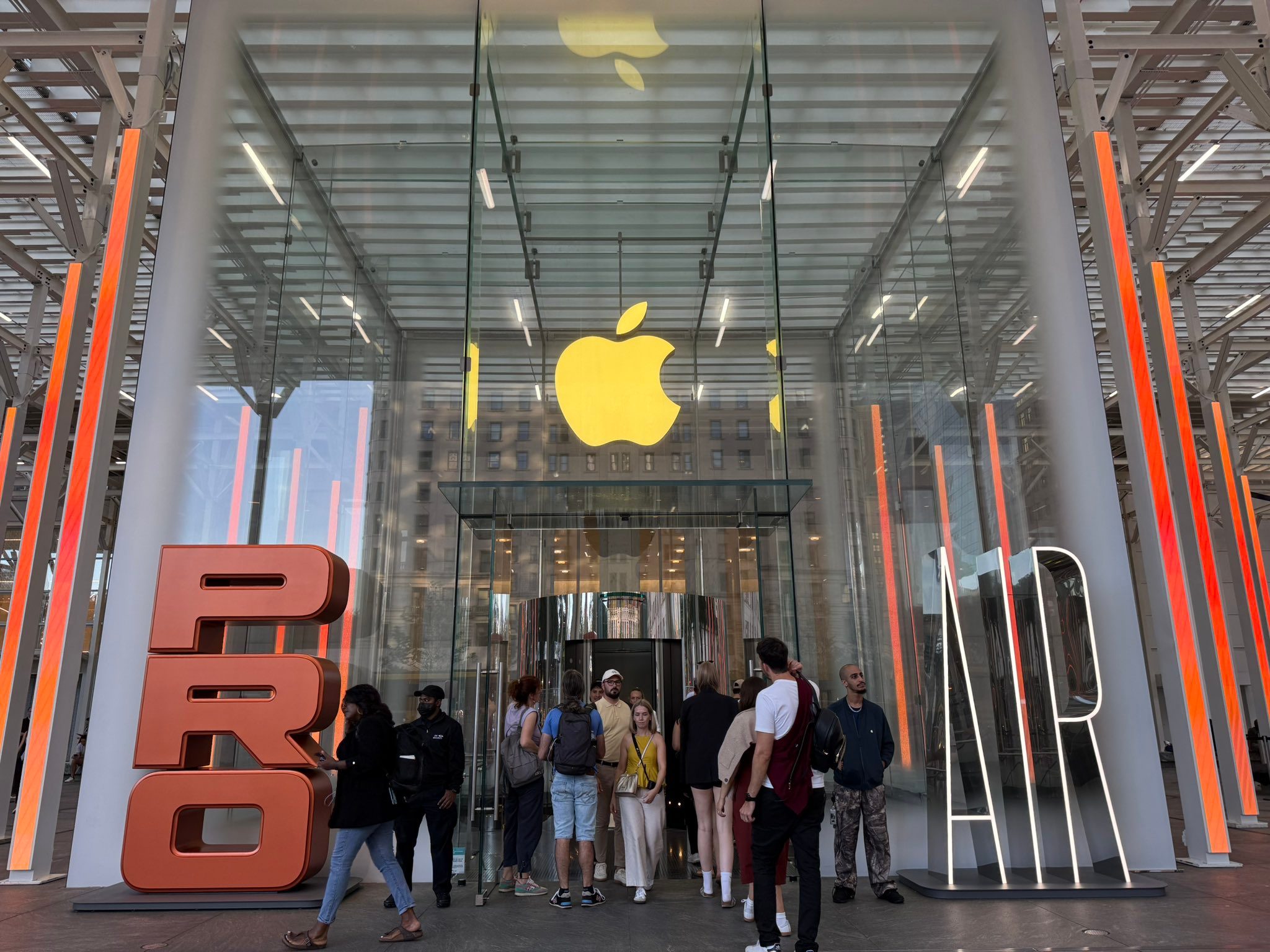Apple’s going all in with huge Apple Store displays to celebrate iPhone launch day