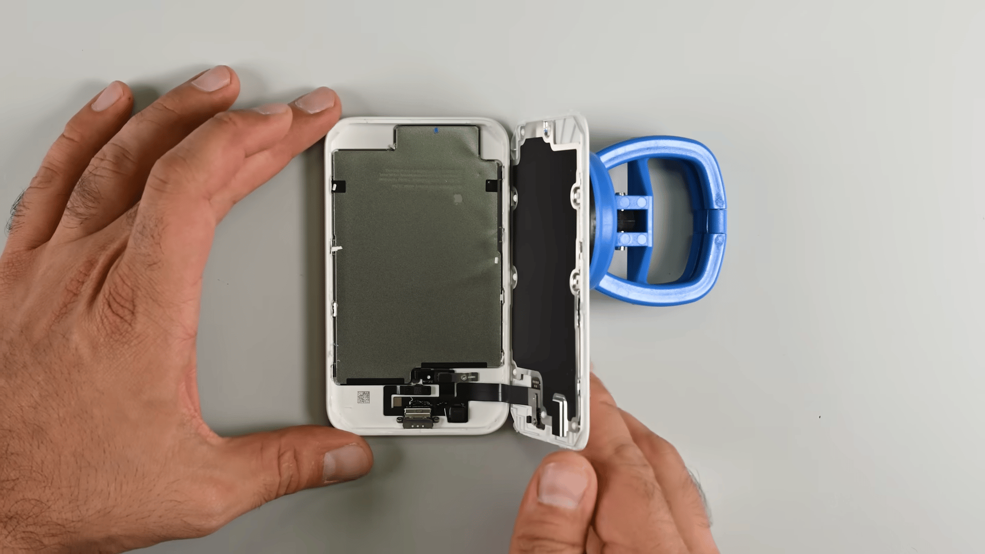 iFixit’s teardown for iPhone Air MagSafe Battery reveals same battery used on iPhone Air