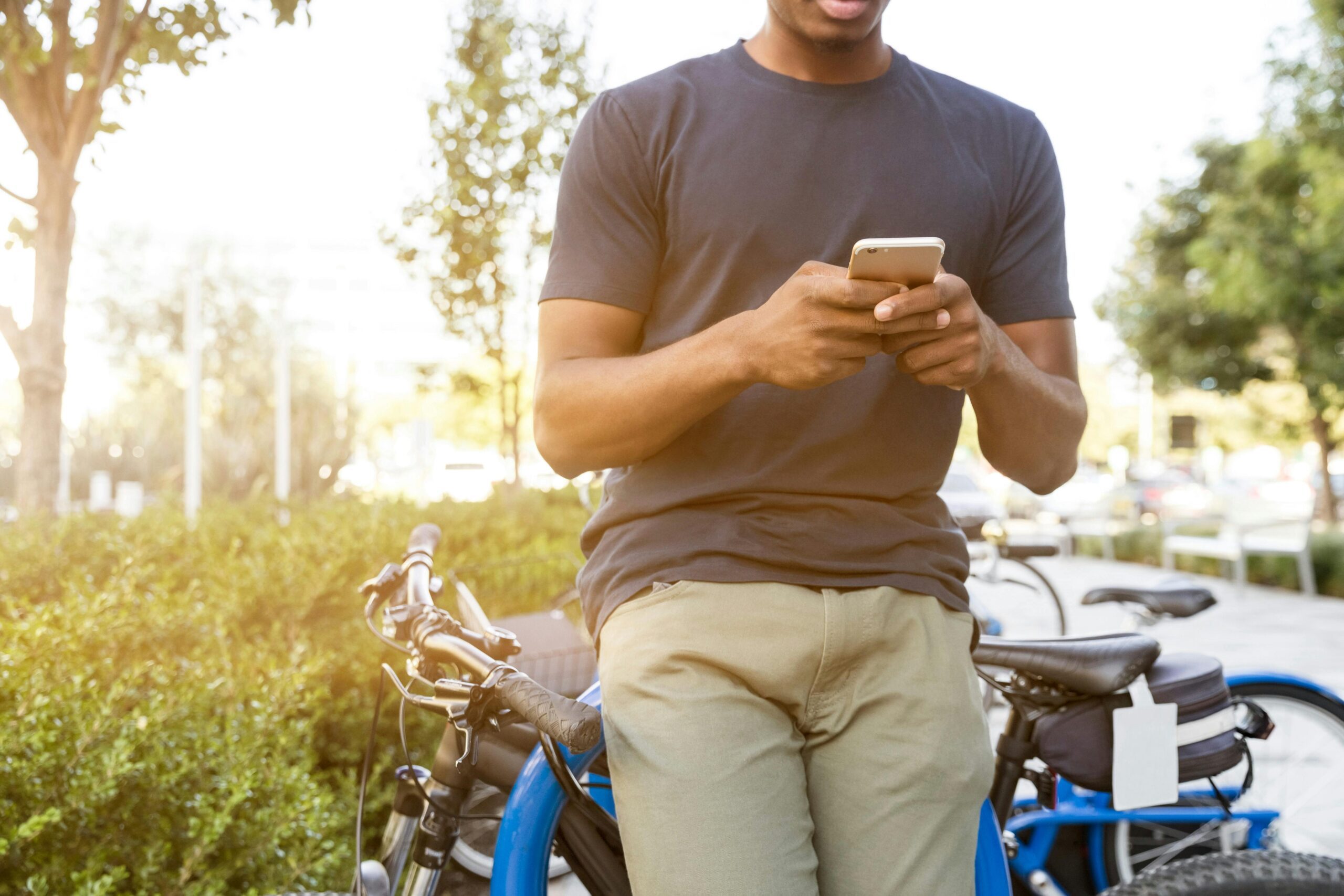 Mobile-First Sports Ecosystems And What 5G Means For Apps, Fans, And Streaming