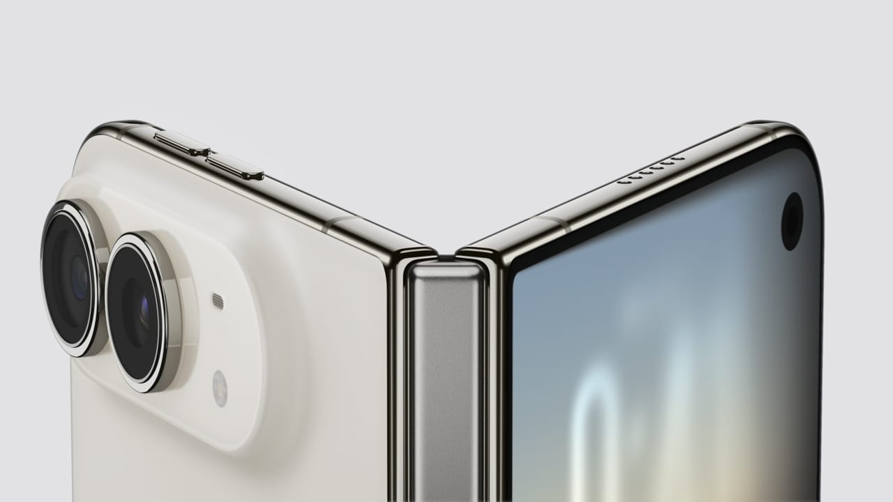 iPhone Duo backordered within minutes of pre-orders opening